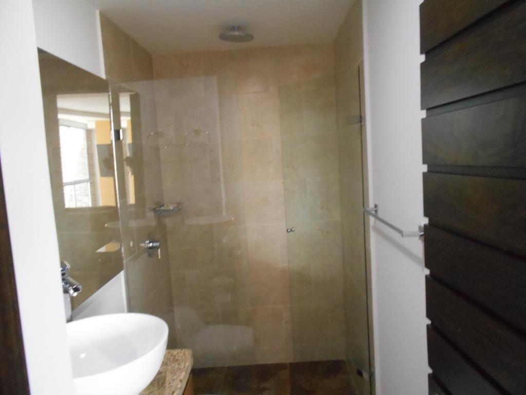 Apartasuites Av Medellin Bagian luar foto