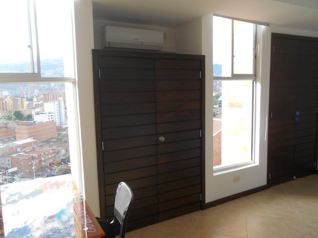 Apartasuites Av Medellin Bagian luar foto